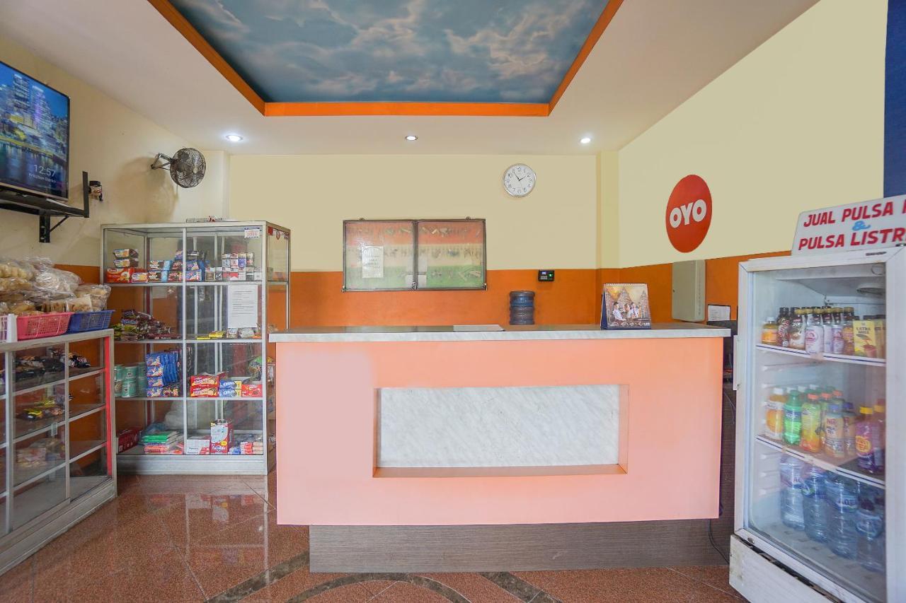 Super Oyo 2639 Oxy Townhouse Hotel Manado Exterior photo